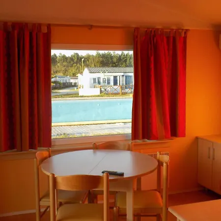 Natur Camping Bungalow T2 - 17 Ferienhaus Pataias
